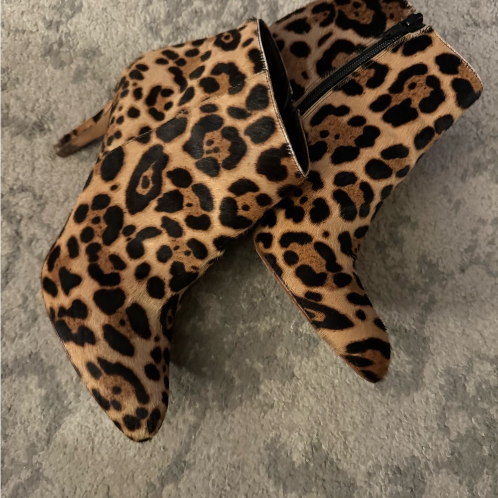 Women’s J. Crew leopard print, leather calf hair booties. Size 7 1/2 - Picture 9 of 9